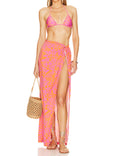 Conjunto de biquíni triangular floral tropical